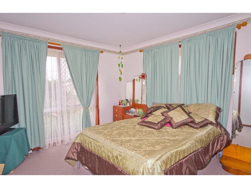 4 Quandong St, Crestmead QLD 4132