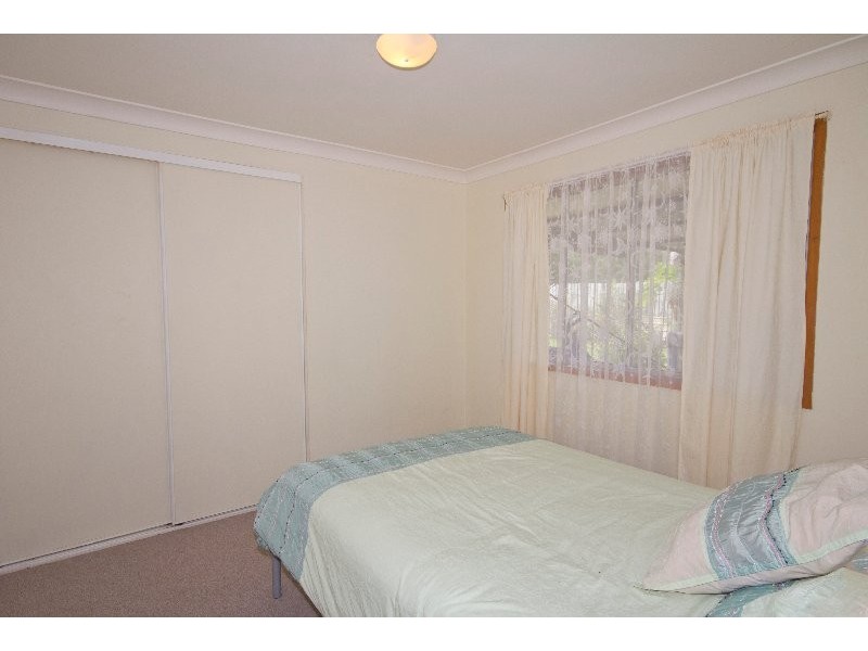 4 Quandong St, Crestmead QLD 4132