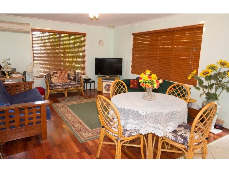 65 Regency Drive, Regents Park QLD 4118