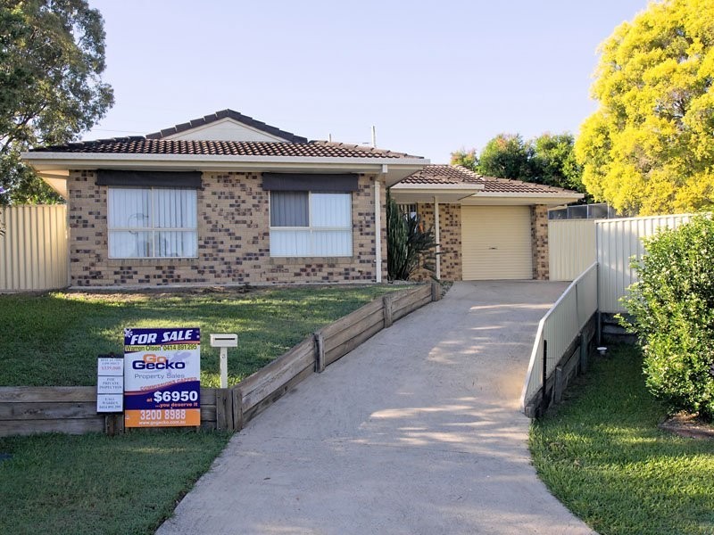 3 Leigh Place, Edens Landing QLD 4207