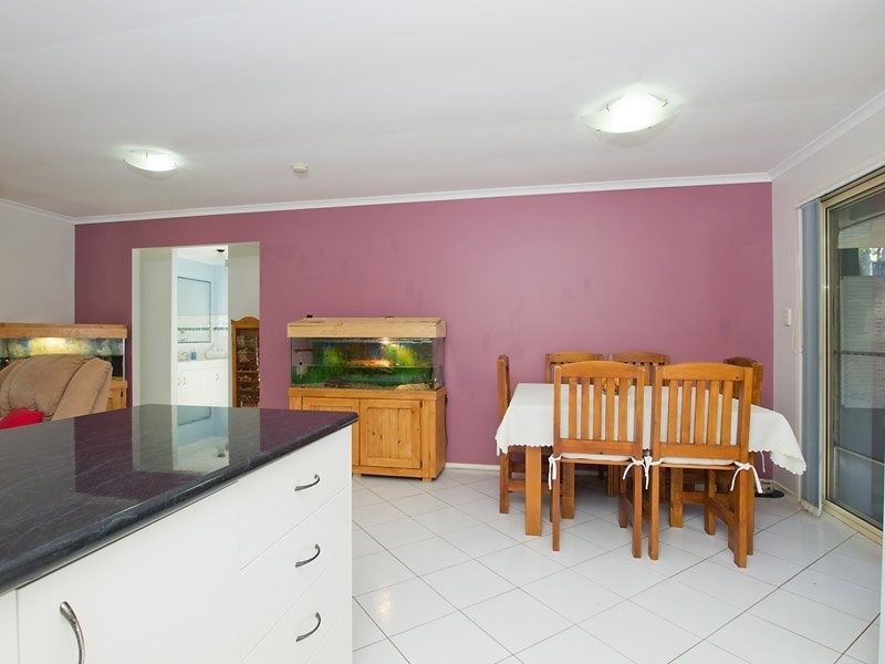 3 Leigh Place, Edens Landing QLD 4207