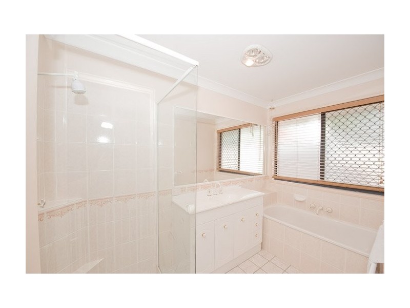 2 Clayton Court, Crestmead QLD 4132