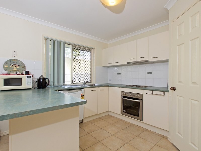 6 Innes Close, Parkinson QLD 4115