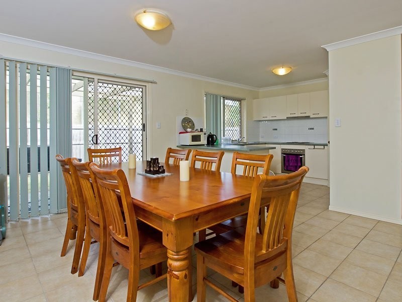6 Innes Close, Parkinson QLD 4115
