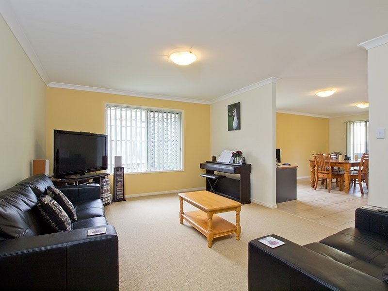 6 Innes Close, Parkinson QLD 4115