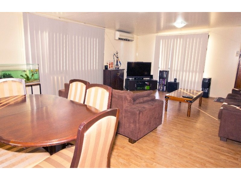 15 Dorsey St, Crestmead QLD 4132