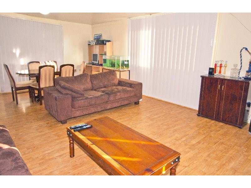 15 Dorsey St, Crestmead QLD 4132