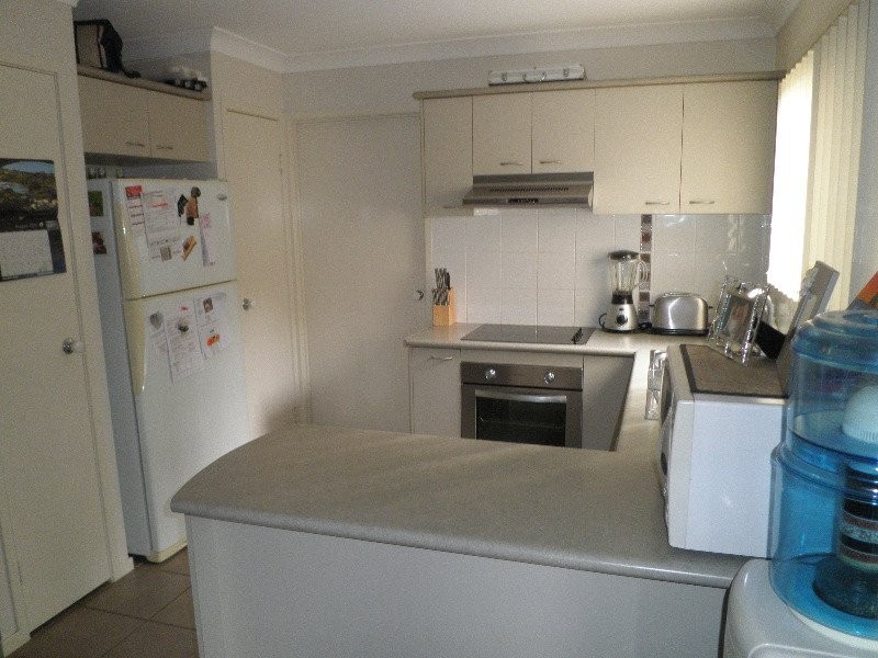 6 University Drive, Meadowbrook QLD 4131
