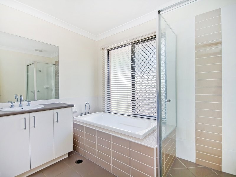 5 Lorikeet Way, Crestmead QLD 4132