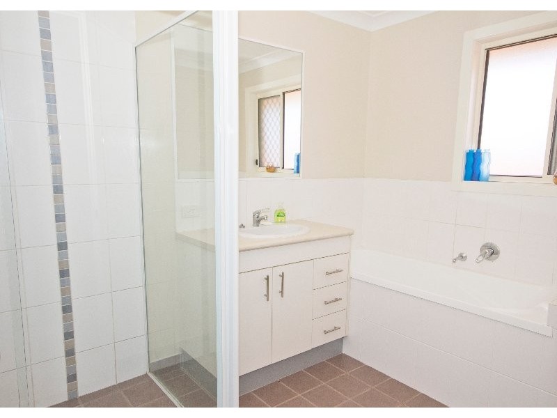 2 Ainslie Street, Marsden QLD 4132