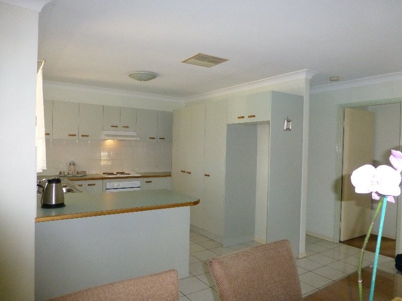 8 Perentie Street, Regents Park QLD 4118