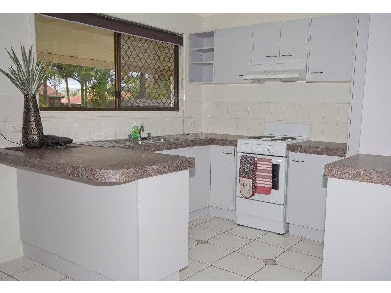 11 Lycoris Street, Crestmead QLD 4132