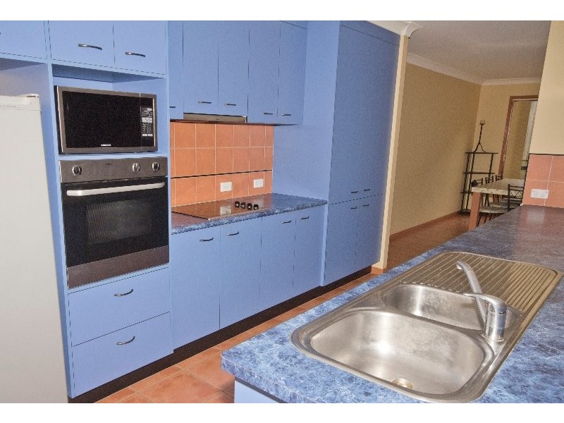 14 Standford Place, Regents Park QLD 4118