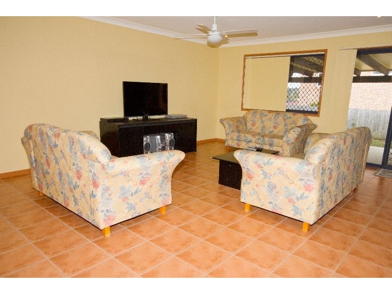 14 Standford Place, Regents Park QLD 4118