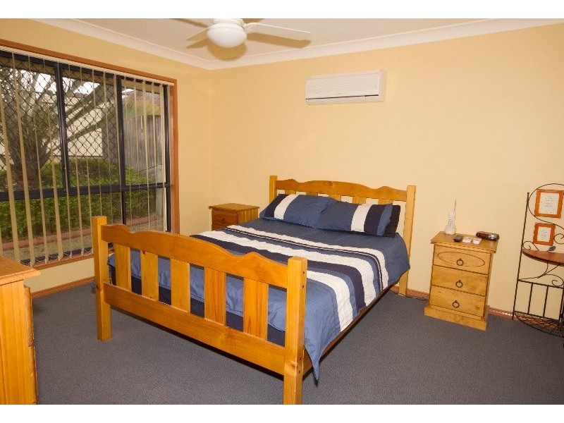 14 Standford Place, Regents Park QLD 4118
