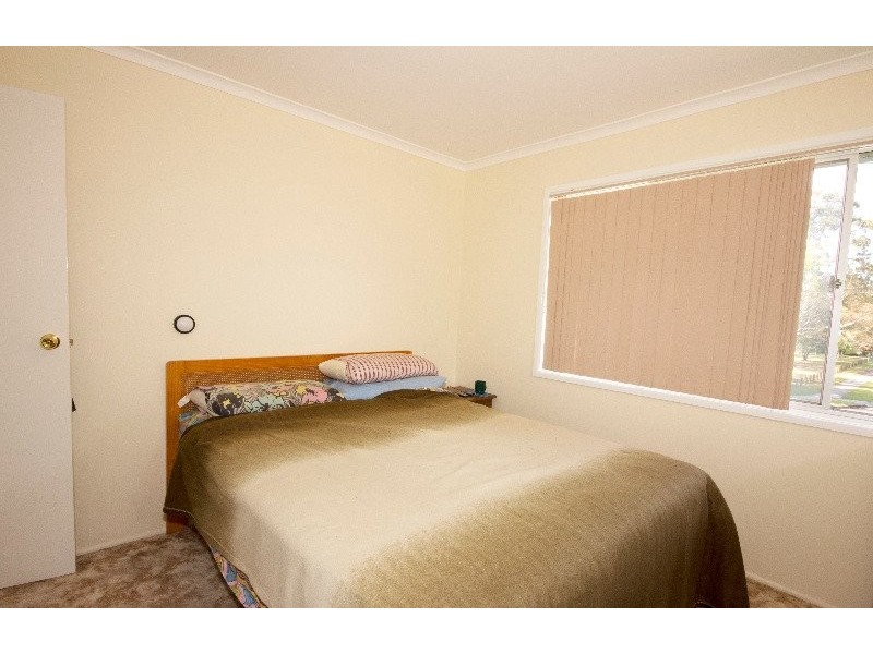 48 Bywater Street, Hillcrest QLD 4118