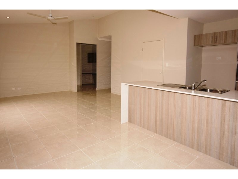 26 Grand Tce, Waterford QLD 4133