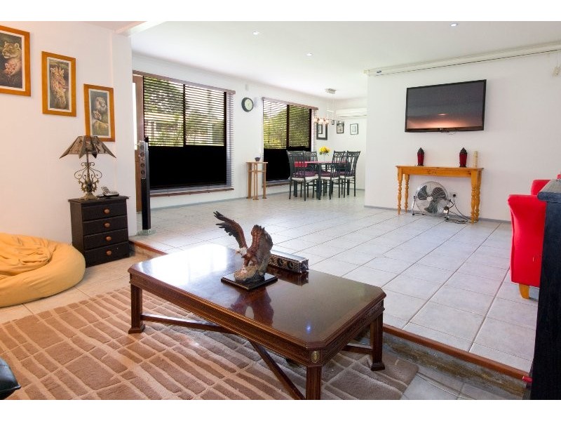 6 Rathkeale Street, Crestmead QLD 4132
