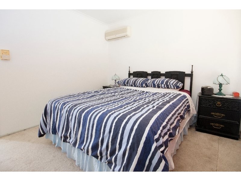 6 Rathkeale Street, Crestmead QLD 4132