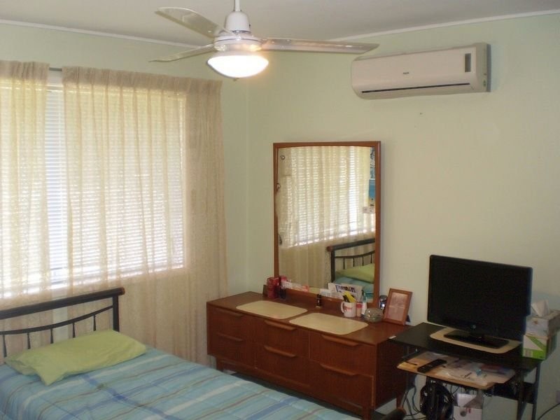 5 Whitey Street, Woodridge QLD 4114