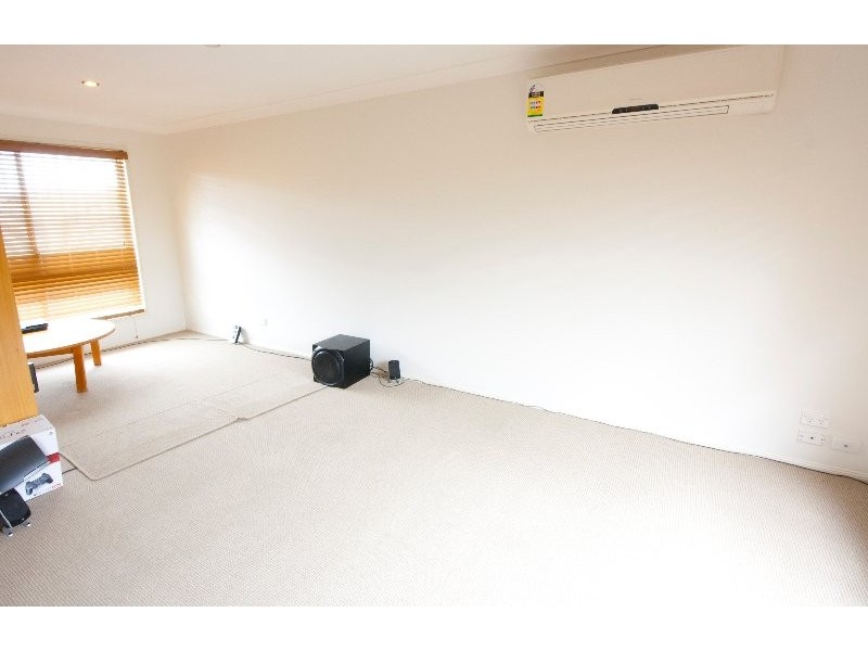 1 Lake Amaroo Court, Logan Reserve QLD 4133