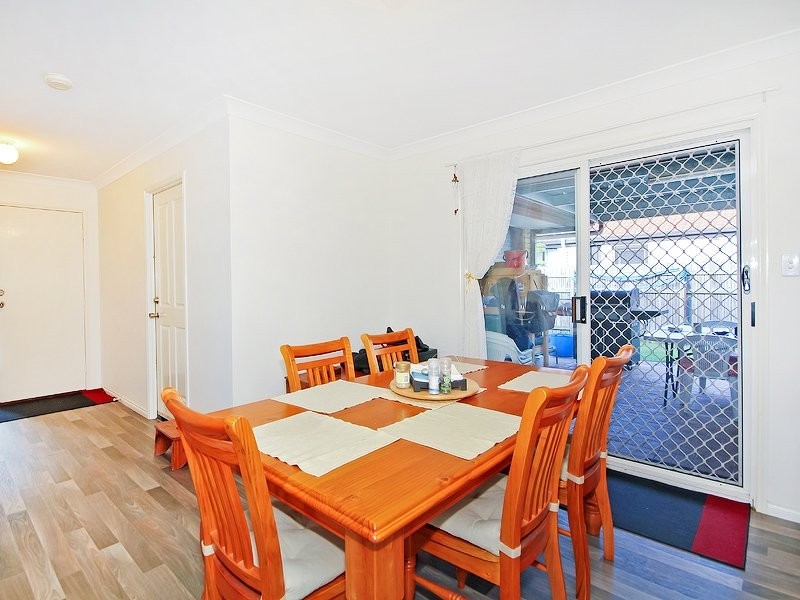 6 Riseborough Cst, Crestmead QLD 4132