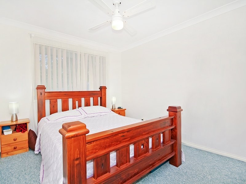 6 Riseborough Cst, Crestmead QLD 4132