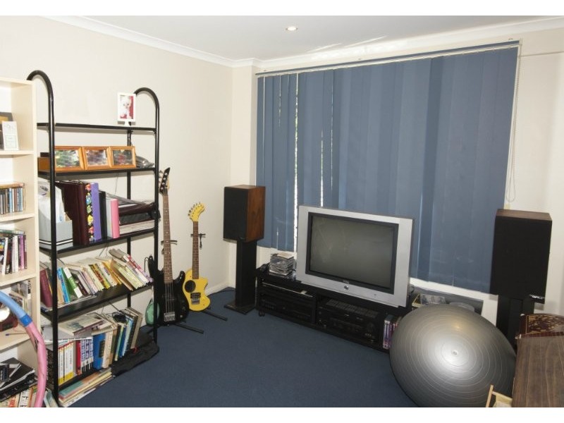 16 Nyanza St, Woodridge QLD 4114