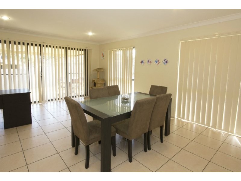 4 Chams St, Marsden QLD 4132