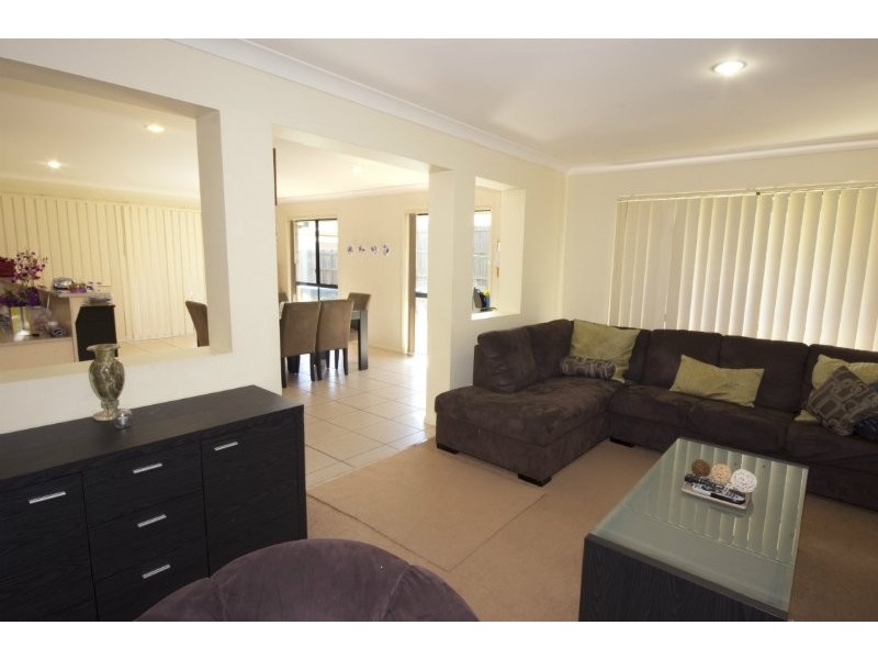 4 Chams St, Marsden QLD 4132