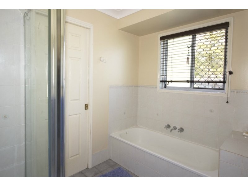 5 Parkside Drive, Crestmead QLD 4132