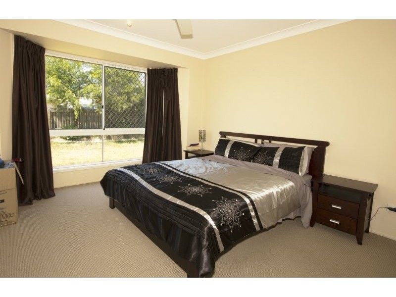 5 Parkside Drive, Crestmead QLD 4132
