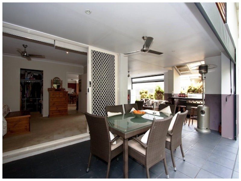 6 Nalbaugh Lane, Parkinson QLD 4115