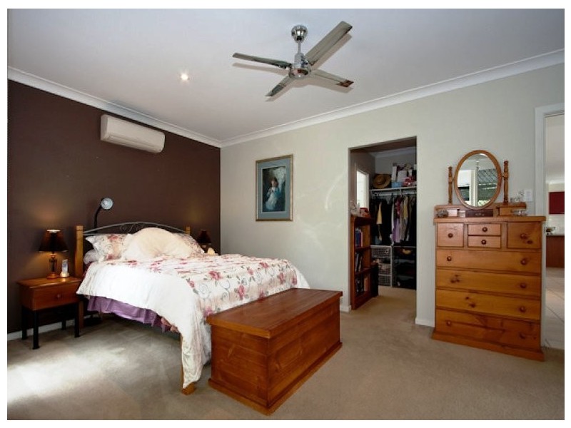 6 Nalbaugh Lane, Parkinson QLD 4115