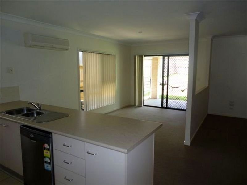 15 Mossman Parade, Waterford QLD 4133