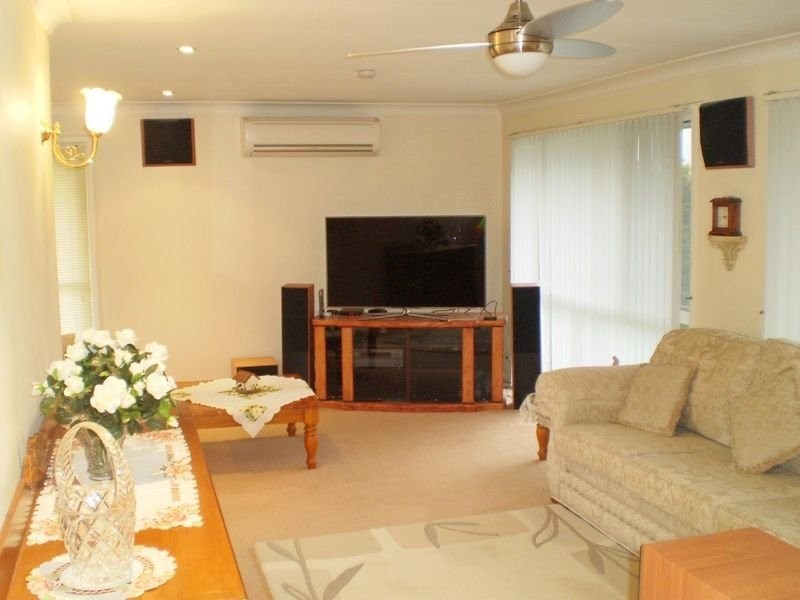 45 Leighton Drive, Edens Landing QLD 4207