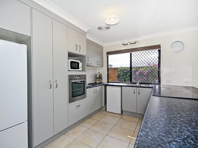 6 Ravensbourne Circuit, Waterford QLD 4133