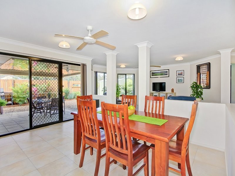 6 Ravensbourne Circuit, Waterford QLD 4133