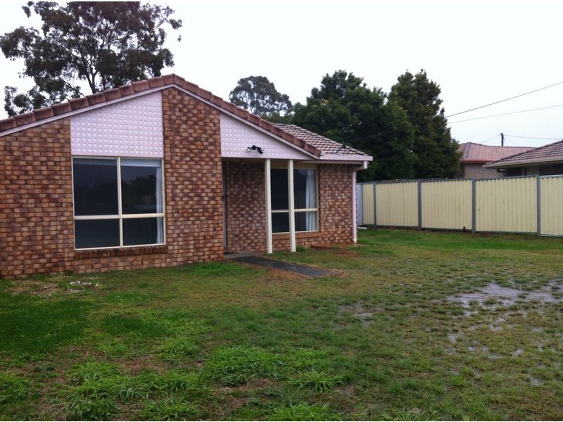 8 Bix Court, Crestmead QLD 4132