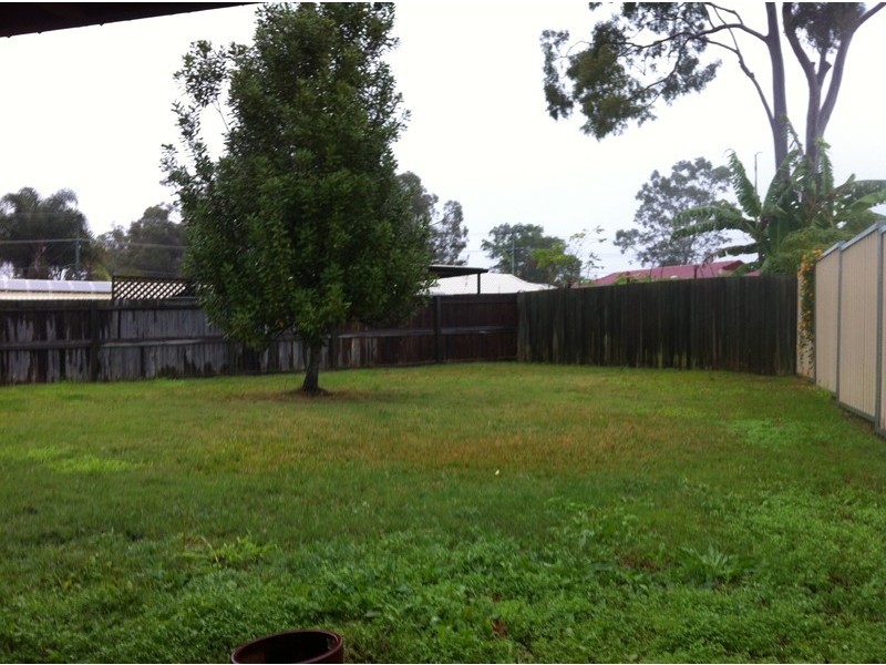 8 Bix Court, Crestmead QLD 4132