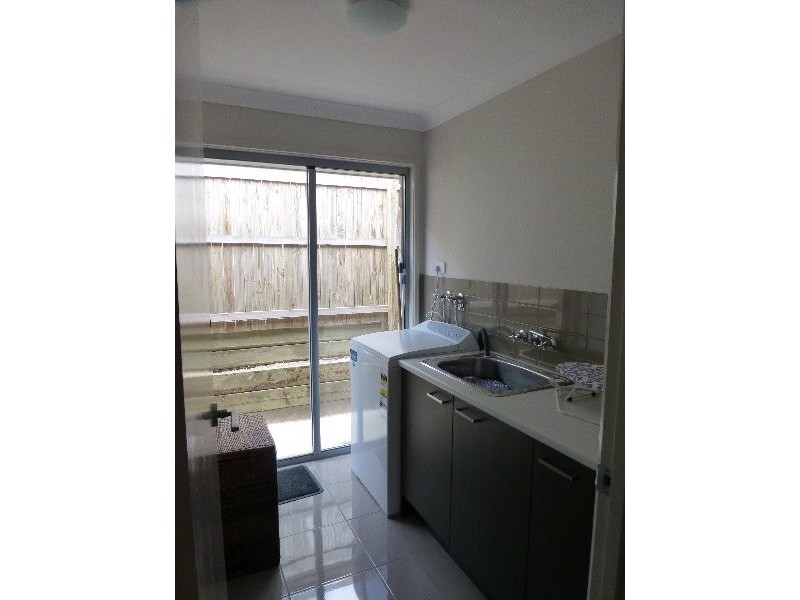 3 Ravensbourne Circuit, Waterford QLD 4133