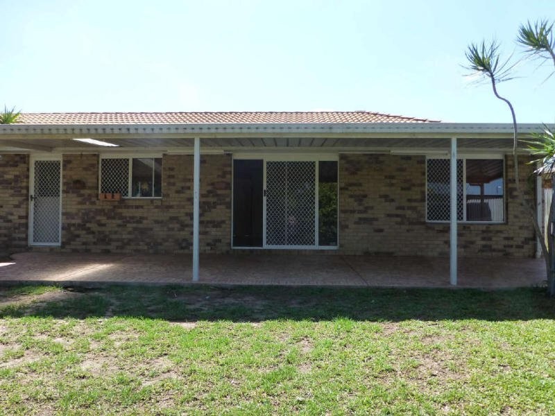 71 Bushland Dr, Regents Park QLD 4118