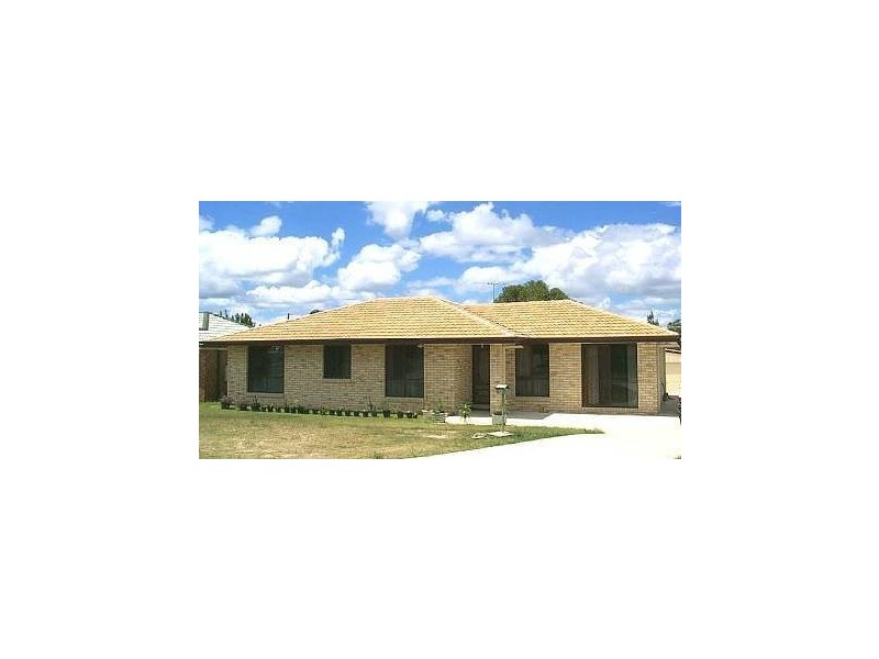 12 Highbury Drive, Crestmead QLD 4132