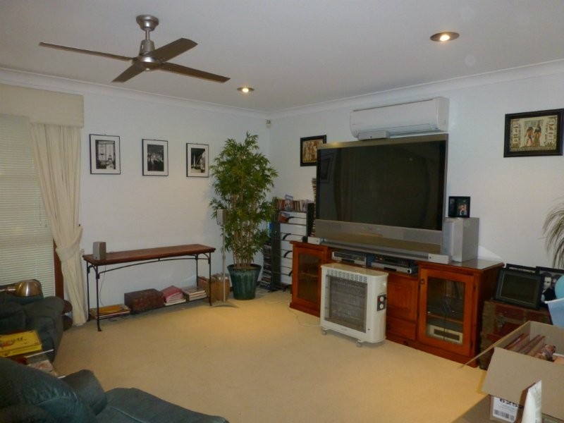 11 Pennant Place, Calamvale QLD 4116