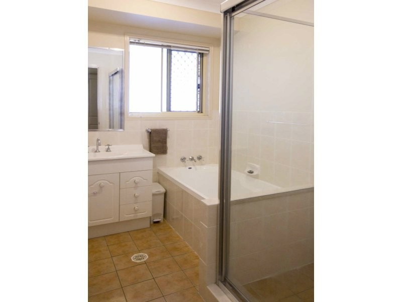 12 Faculty Circuit, Meadowbrook QLD 4131