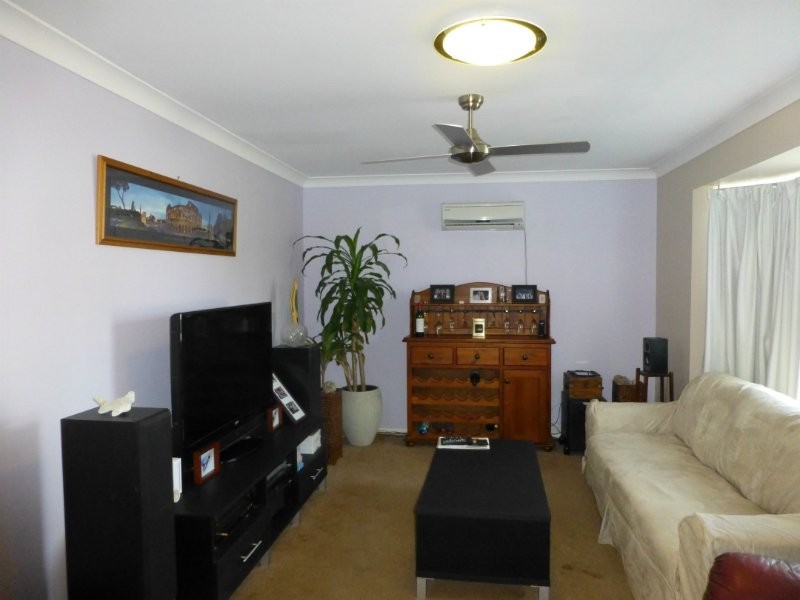 11 Norah Street, Crestmead QLD 4132