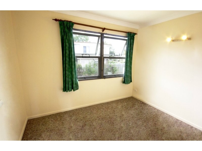 8 Carnival Street, Loganlea QLD 4131