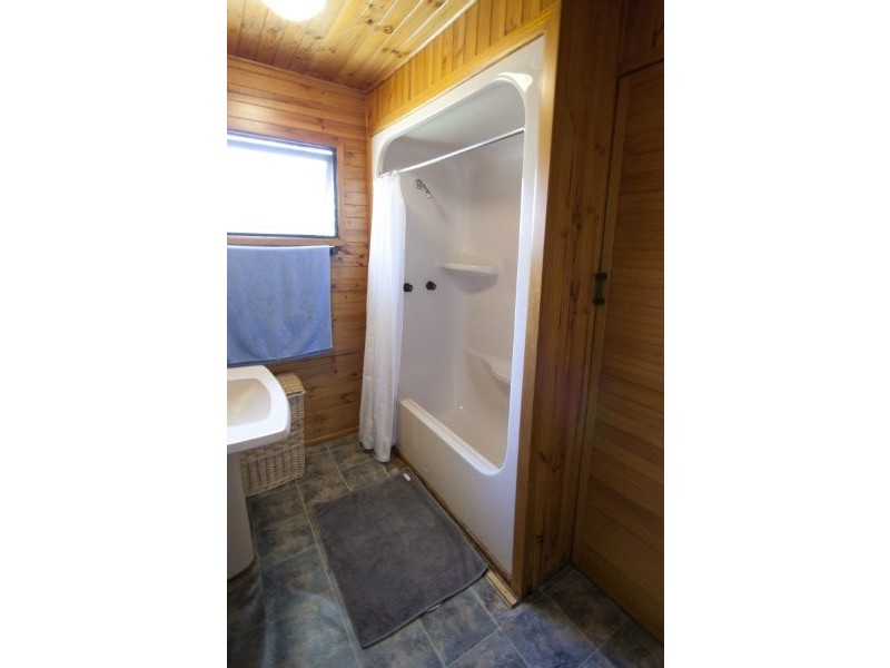 8 Carnival Street, Loganlea QLD 4131