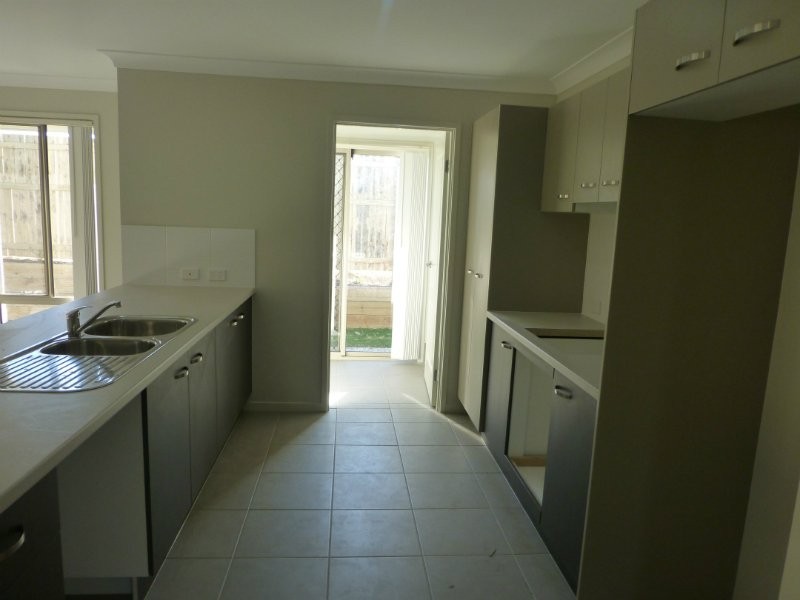 4 Oasis Court, Marsden QLD 4132