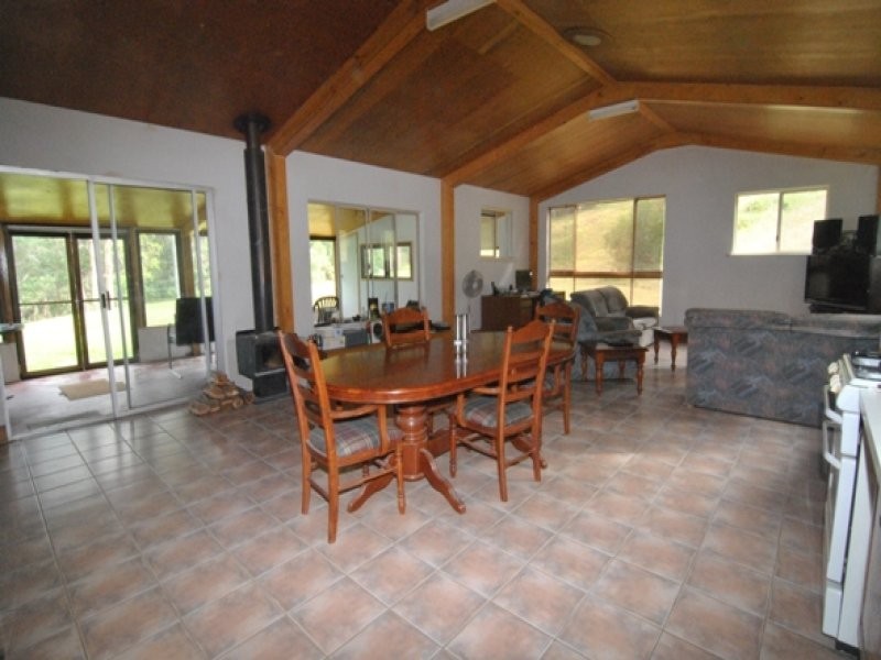 Wongawallan QLD 4210